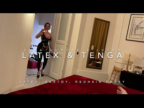❤️ Jaruma mai jajayen kaya sanye da rigar latex mai cin duri ️❌ Batsa na dubura ﹏